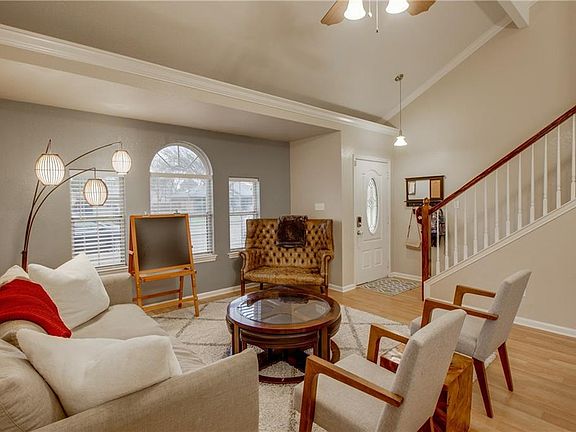 5th image of 924 Park Place Blvd