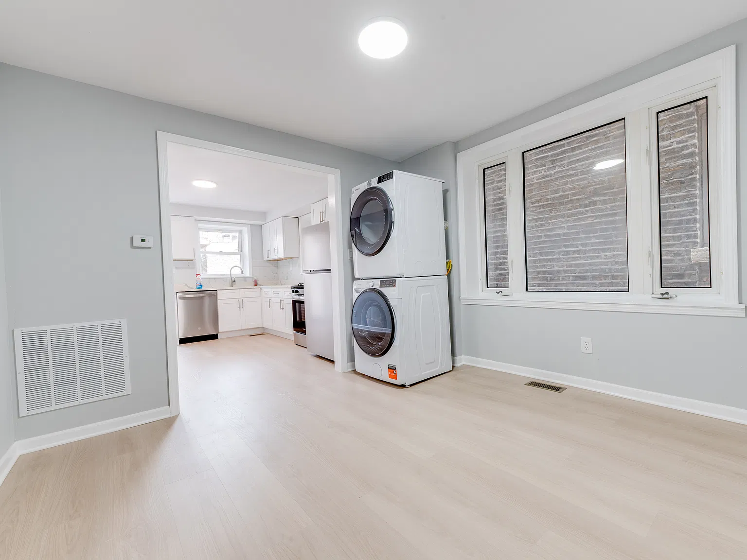 2 bed, $1,800 — Photo 4