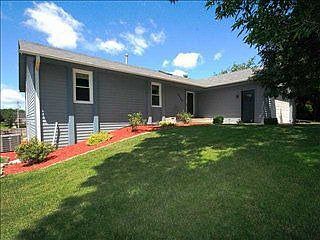 1st image of 4560 Moorlands Dr