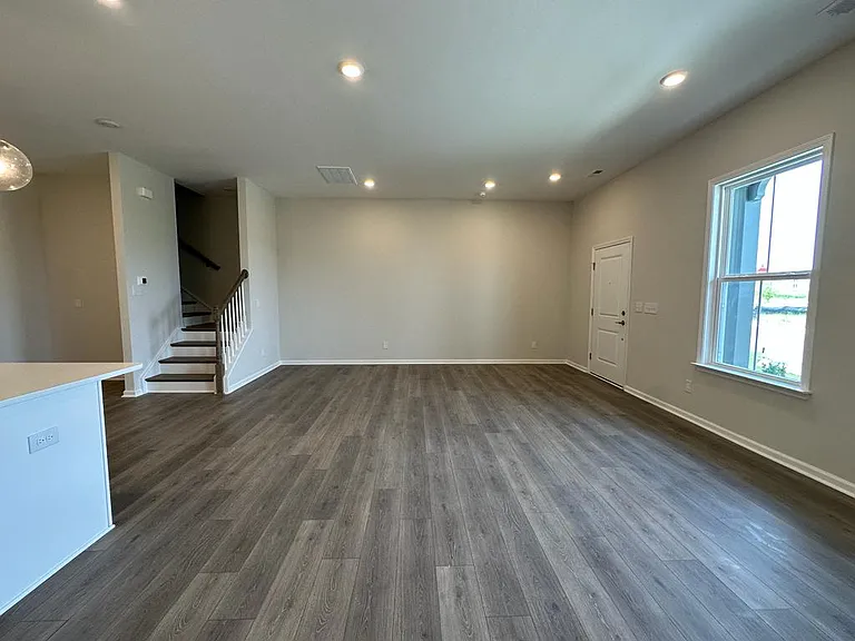 9233 Harwen Ln — Photo 10