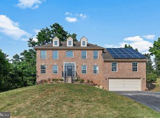 100 Bramblewood Ln, Lewisberry, PA 17339