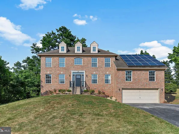 100 Bramblewood Ln, Lewisberry, PA 17339