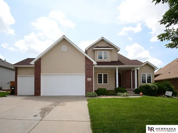 2233 Grainger Pkwy, Lincoln, NE 68512