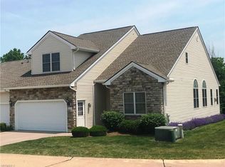 433 Creekside Dr, Mayfield Hts, OH 44143