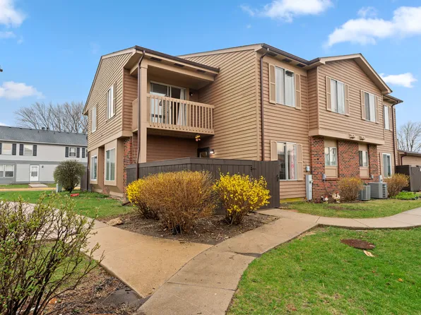 15D Fernwood Dr, Bolingbrook, IL 60440