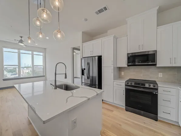 2700 Old Denton Rd Unit 3347, Carrollton, TX 75007