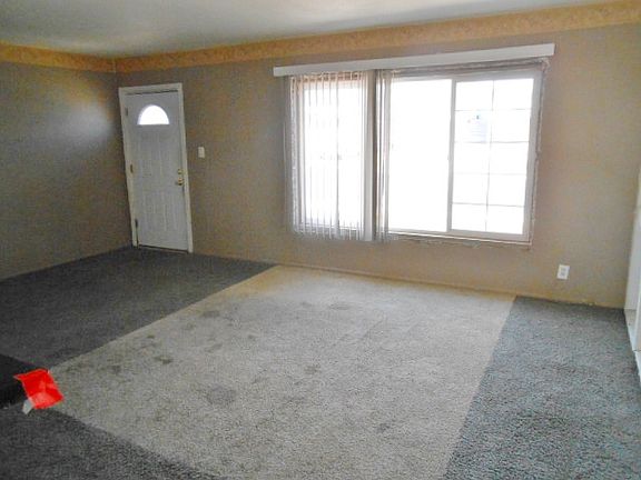 2nd image of 920 Hassett Ave