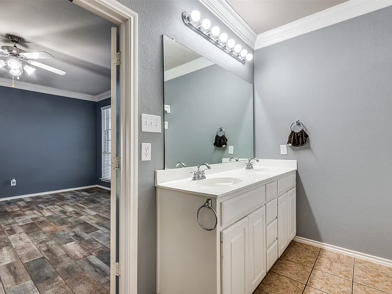 3208 Serpis — Photo 4