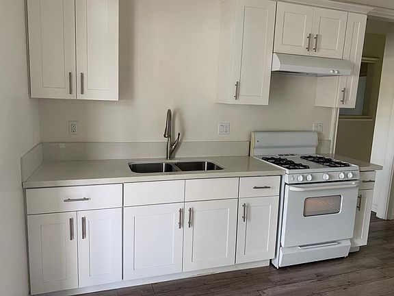 5th image of 1318 S Union Ave