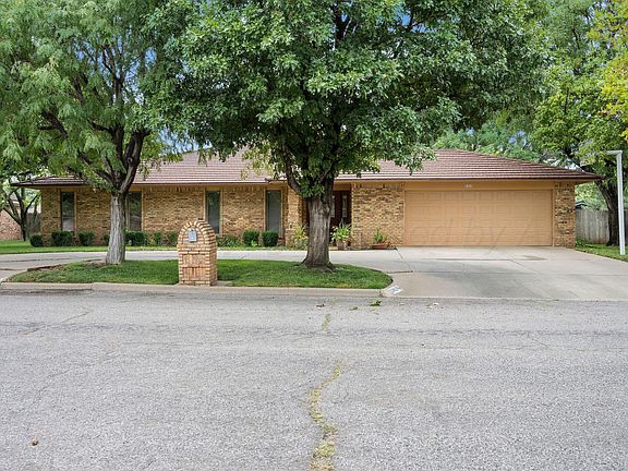 2nd image of 2343 Chestnut Dr