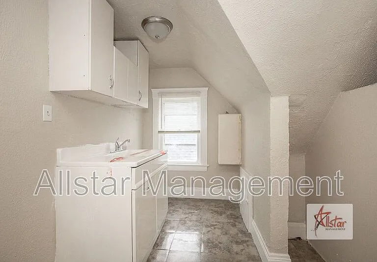 11602 Tuscora Ave #UP — Photo 6