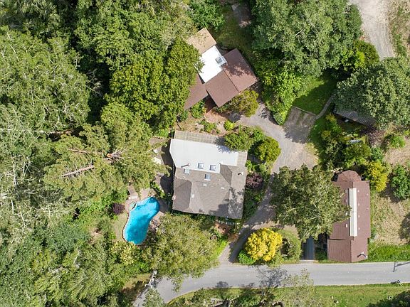 3rd image of 171 Gold Ridge Road
