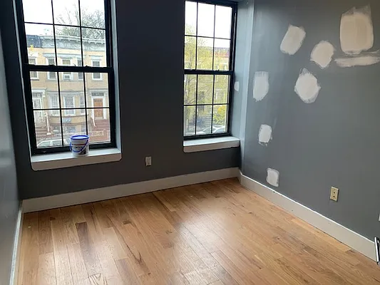 Rented by Premier Metro Realty Corp | media 36