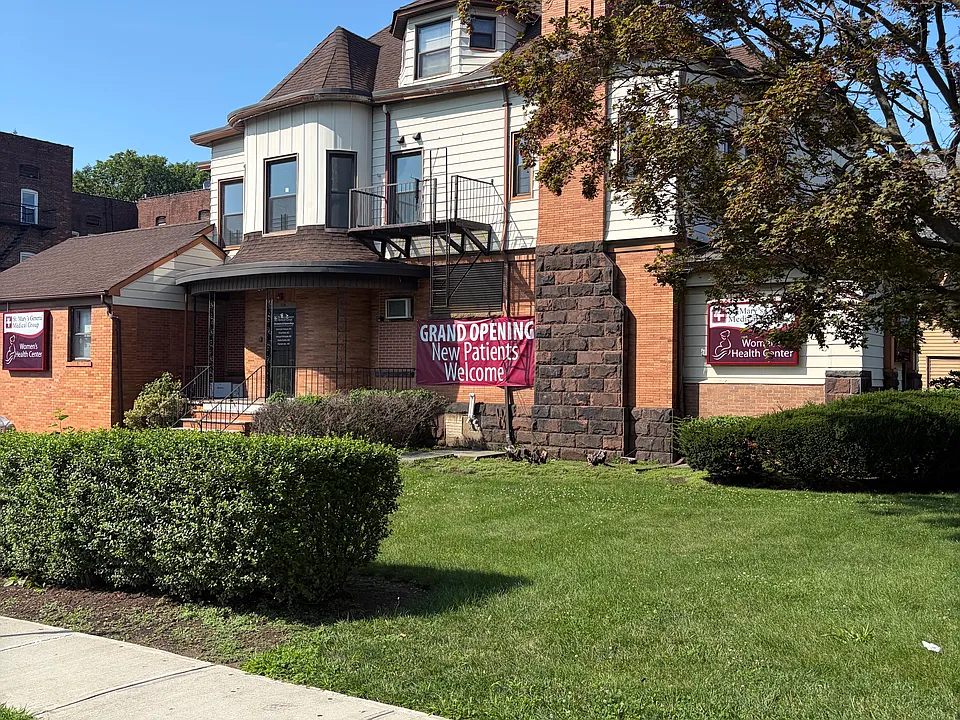 110 Passaic Ave #2