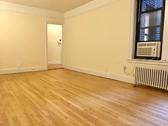 2nd image of 146 W 79th St APT 5B