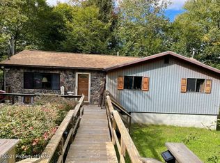 124 Fly Rod Ct, Pocono Lake, PA 18347