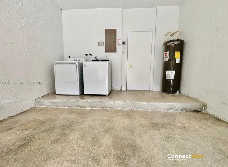 1498 Barcelona Way — Photo 6