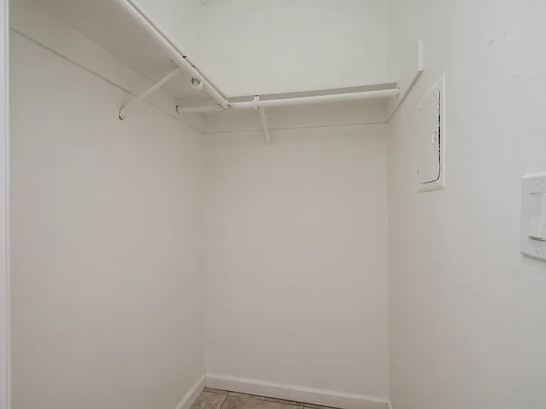 1444 S 45th St — Photo 15