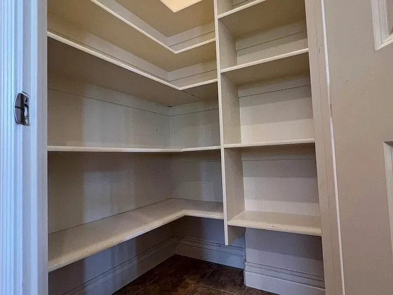 2049 W Sunflower Ln — Photo 12
