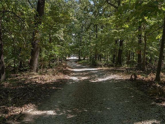 2nd image of 10260 Hickory Hills Dr