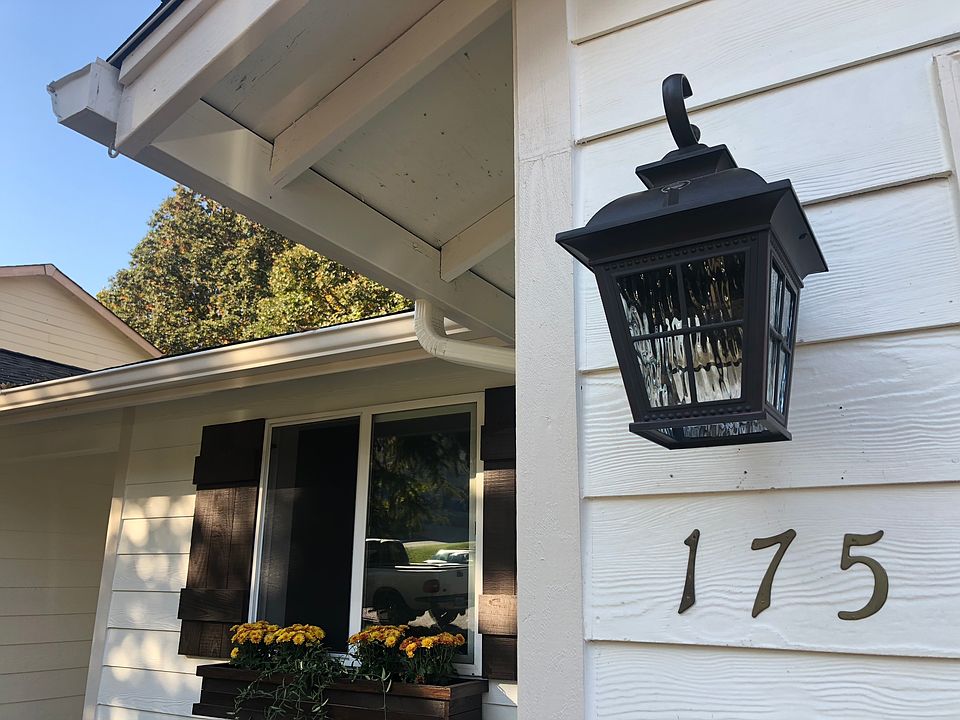 Charming new lanterns!