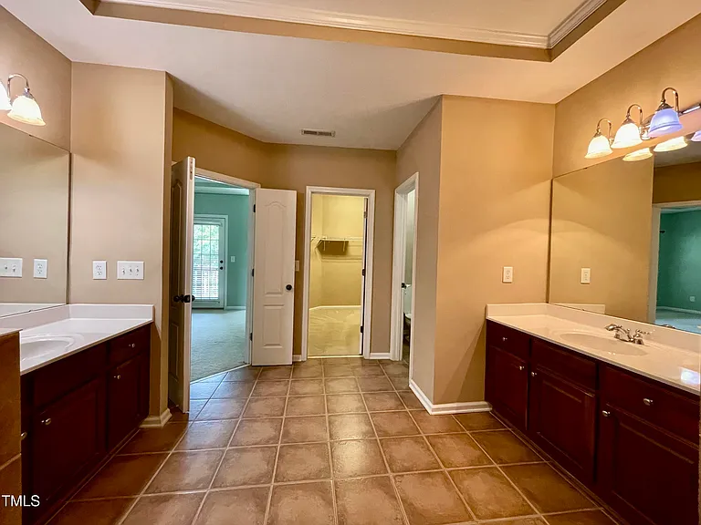 414 Weatherbrook Way — Photo 27