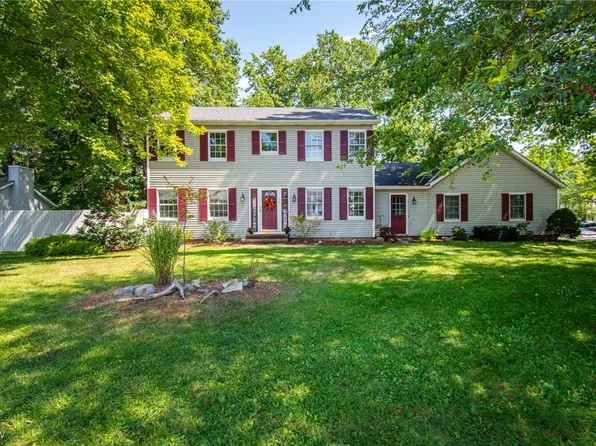 2424 Deerfield Dr, Ashtabula, OH 44004