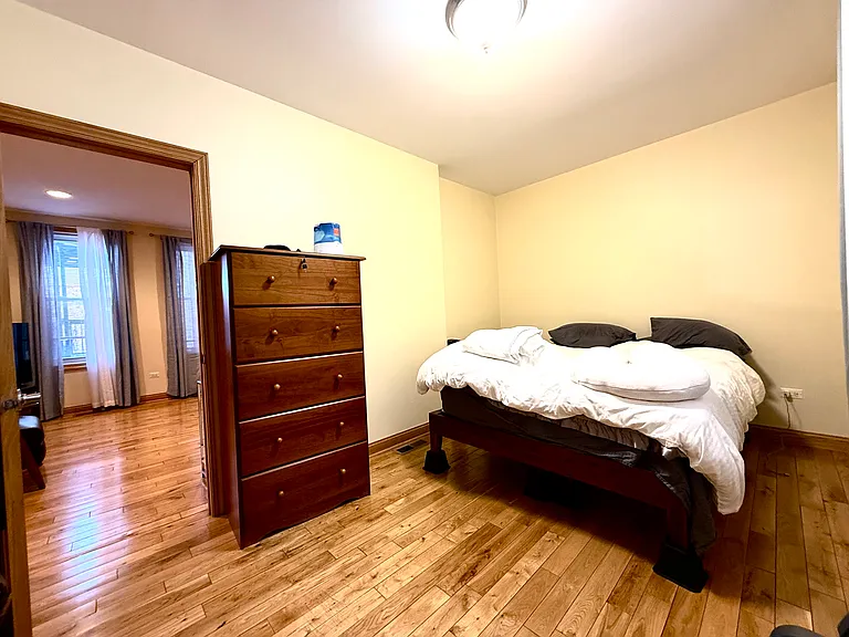 3247 S Emerald Ave #2R — Photo 6