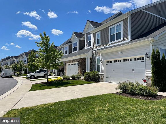 2nd image of 3089 Woodchuck Way