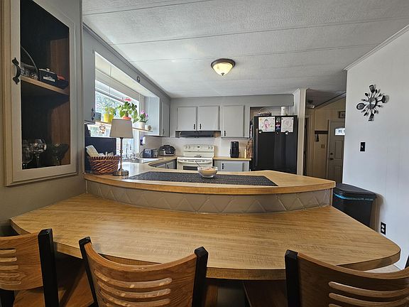 5th image of 46 River Ledge Drive