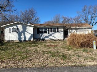 1828 Saint Eugene St, Seneca, MO 64865