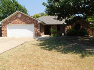 777 Miller Ln, Van Alstyne, TX 75495
