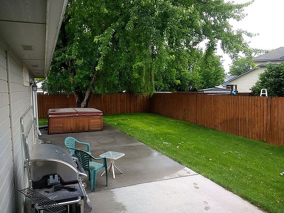 Back patio and hot tub