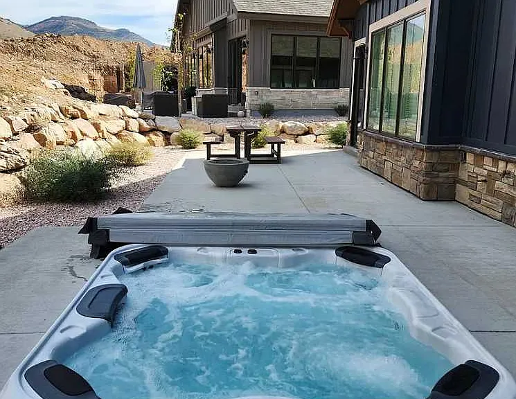Private hot tub