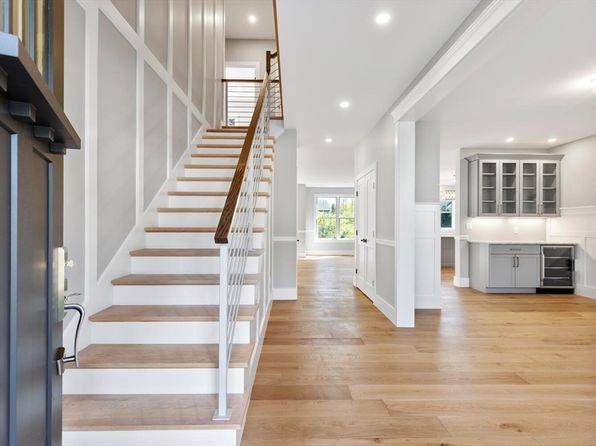 9 Stanley Rd, Belmont, MA 02478