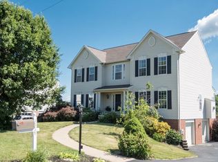3318 Old Oakdale Rd, Mc Donald, PA 15057