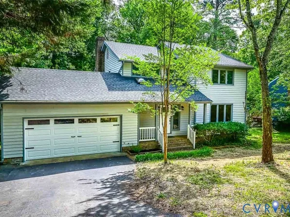 7731 Flag Tail Dr, Midlothian, VA 23112