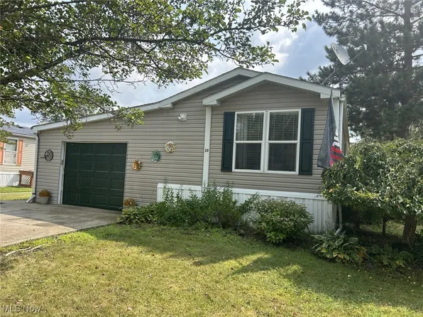20 Apple Dr, Andover, OH 44003