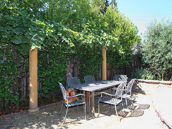 4th image of 1611 Clarewood Dr