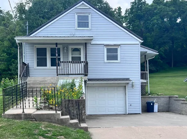 719 Davidson St NW, Elkader, IA 52043