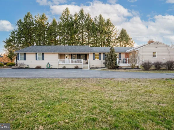 3332 Garnet Mine Rd, Garnet Valley, PA 19060