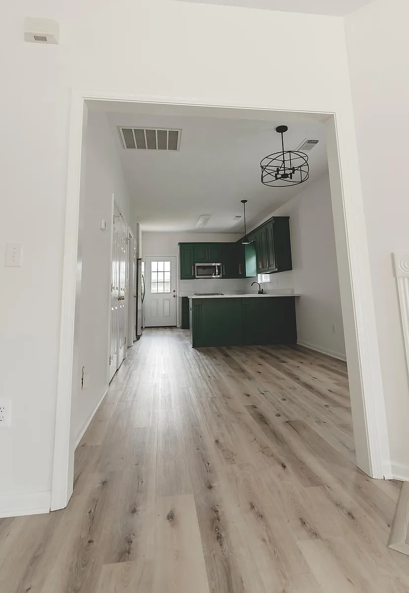 Building Photo - 9703 Full Moon Cir