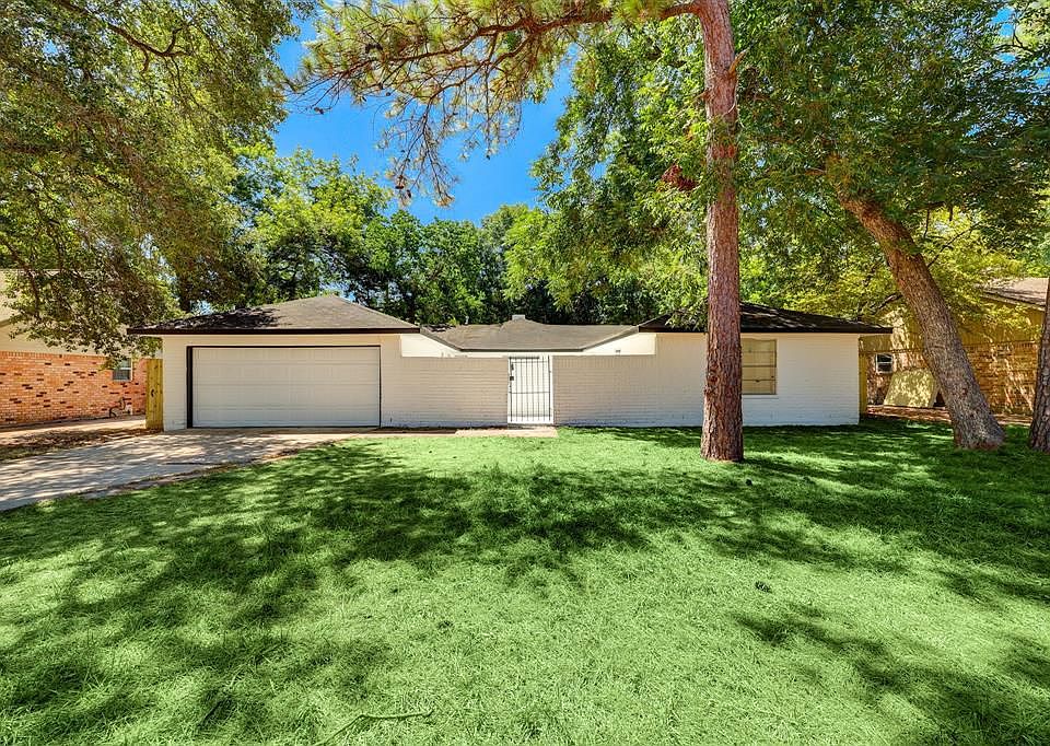 1st image of 5519 Sheraton Oaks Dr