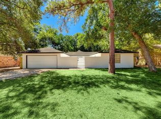 5519 Sheraton Oaks Dr, Houston, TX 77091