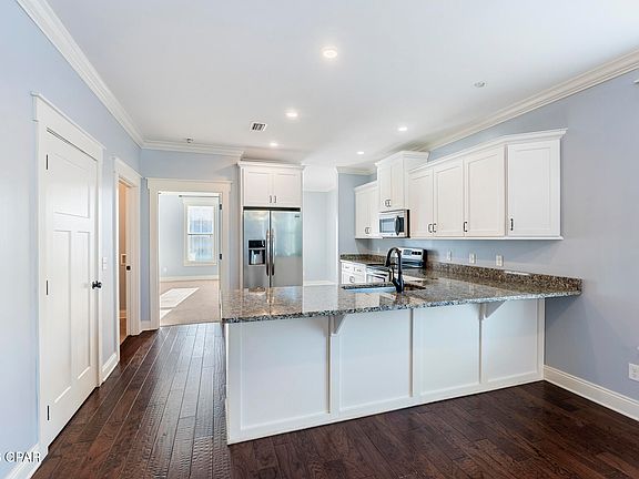 5th image of 6805 Beach Dr