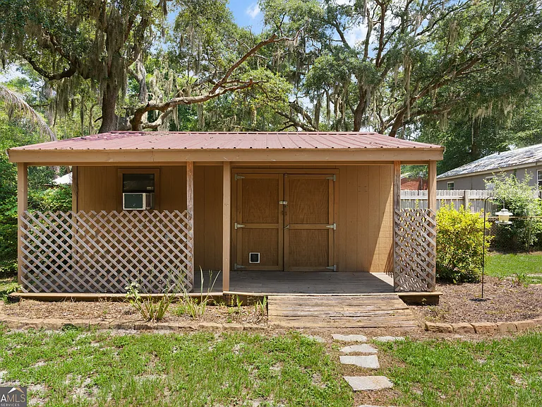 501 Bailey St — Photo 31