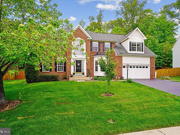 3rd image of 5382 Macdonald Rd