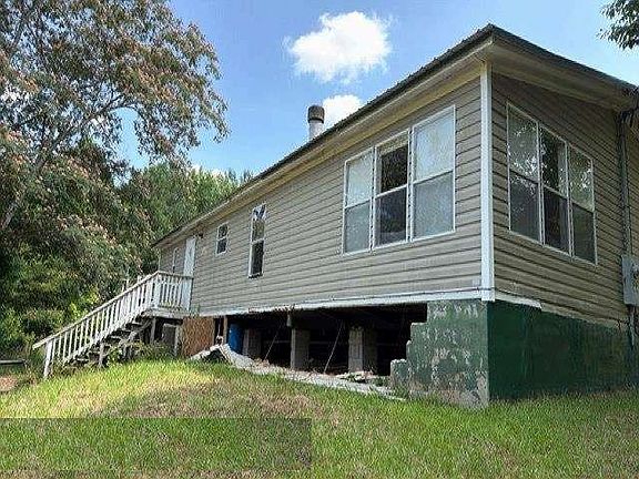 2nd image of 2030 Mallard Ridge Rd
