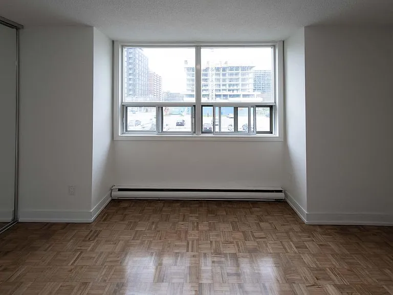 490 Nelson Ave #204 — Photo 6