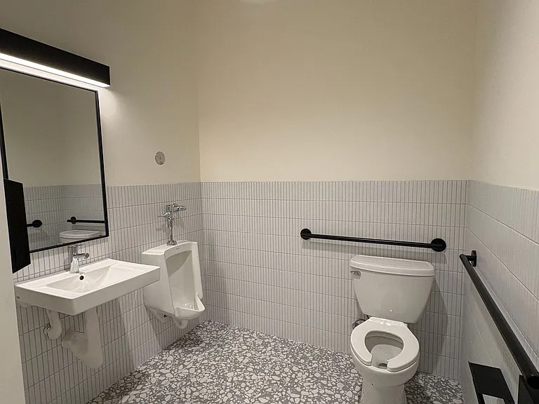 Newly Built Luxury Apartments in San Luis Obispo "Little Italy" — Photo 72